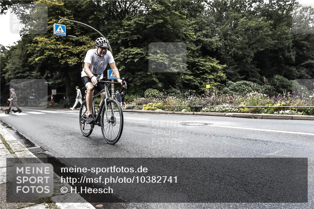 13.09.2026 - Stadtparktriathlon H.Heesch http://msf.ph/oto/10382741 13.09.2026 11:11:48 Radfahren 493, 498, 618 meine-sportfotos.de