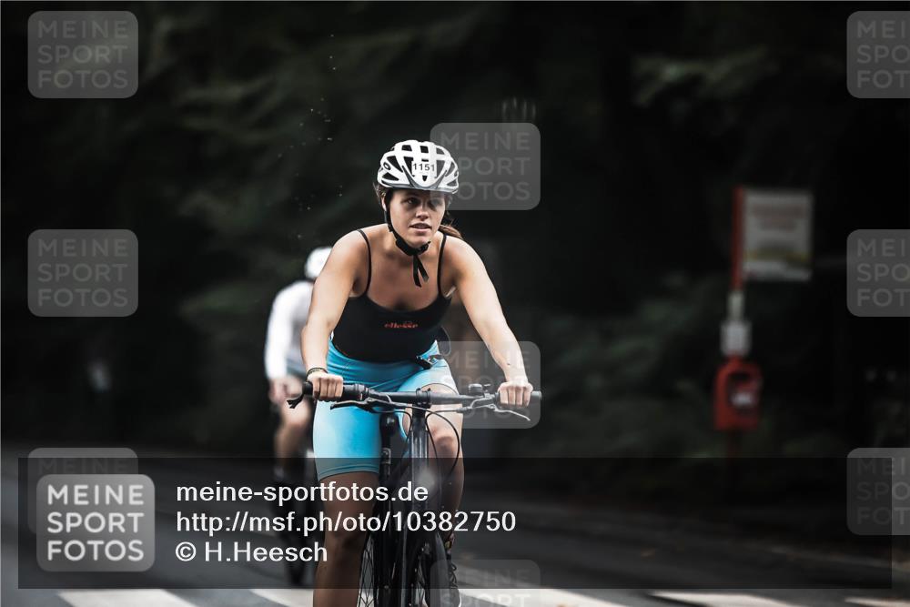 13.09.2026 - Stadtparktriathlon H.Heesch http://msf.ph/oto/10382750 13.09.2026 12:30:12 Radfahren 996, 1040, 1118, 1151 meine-sportfotos.de