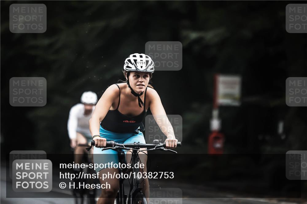 13.09.2026 - Stadtparktriathlon H.Heesch http://msf.ph/oto/10382753 13.09.2026 12:30:13 Radfahren 996, 1040, 1118, 1151 meine-sportfotos.de