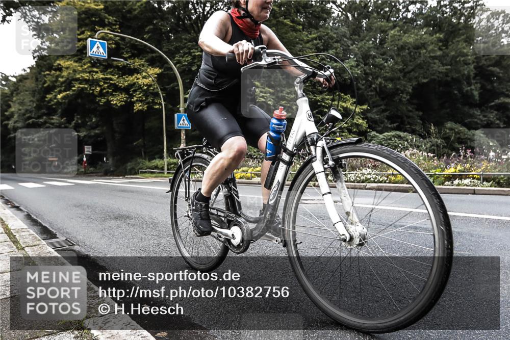 13.09.2026 - Stadtparktriathlon H.Heesch http://msf.ph/oto/10382756 13.09.2026 11:11:59 Radfahren 423, 603 meine-sportfotos.de