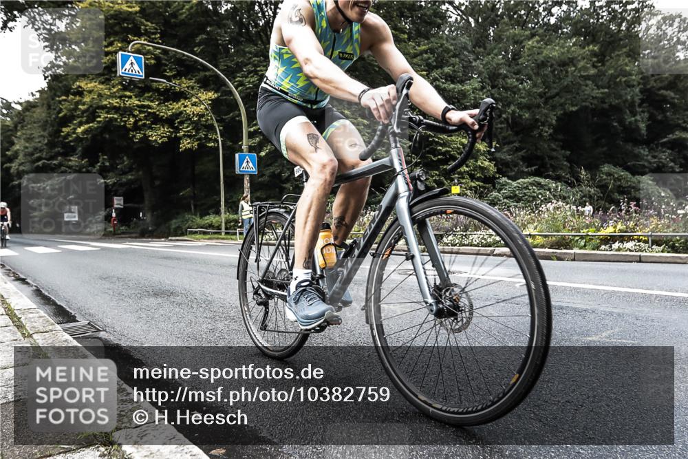 13.09.2026 - Stadtparktriathlon H.Heesch http://msf.ph/oto/10382759 13.09.2026 11:12:07 Radfahren 600, 700 meine-sportfotos.de