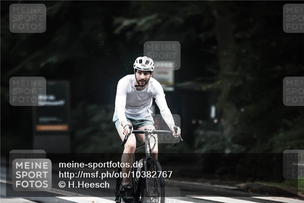 13.09.2026 - Stadtparktriathlon H.Heesch http://msf.ph/oto/10382767 13.09.2026 12:30:14 Radfahren 996, 1151 meine-sportfotos.de