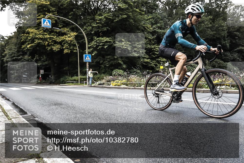 13.09.2026 - Stadtparktriathlon H.Heesch http://msf.ph/oto/10382780 13.09.2026 11:12:16 Radfahren 506, 519, 598 meine-sportfotos.de