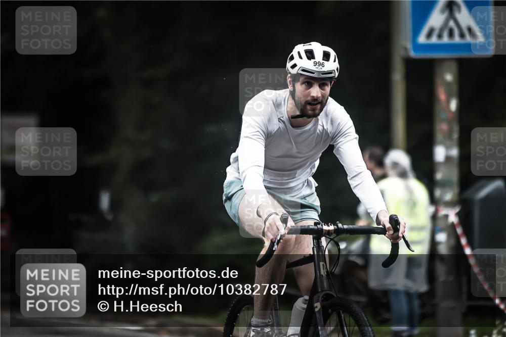 13.09.2026 - Stadtparktriathlon H.Heesch http://msf.ph/oto/10382787 13.09.2026 12:30:14 Radfahren 996, 1151 meine-sportfotos.de