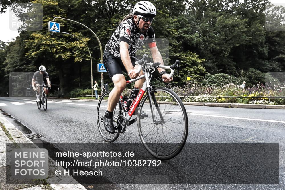 13.09.2026 - Stadtparktriathlon H.Heesch http://msf.ph/oto/10382792 13.09.2026 11:12:30 Radfahren 508, 595 meine-sportfotos.de