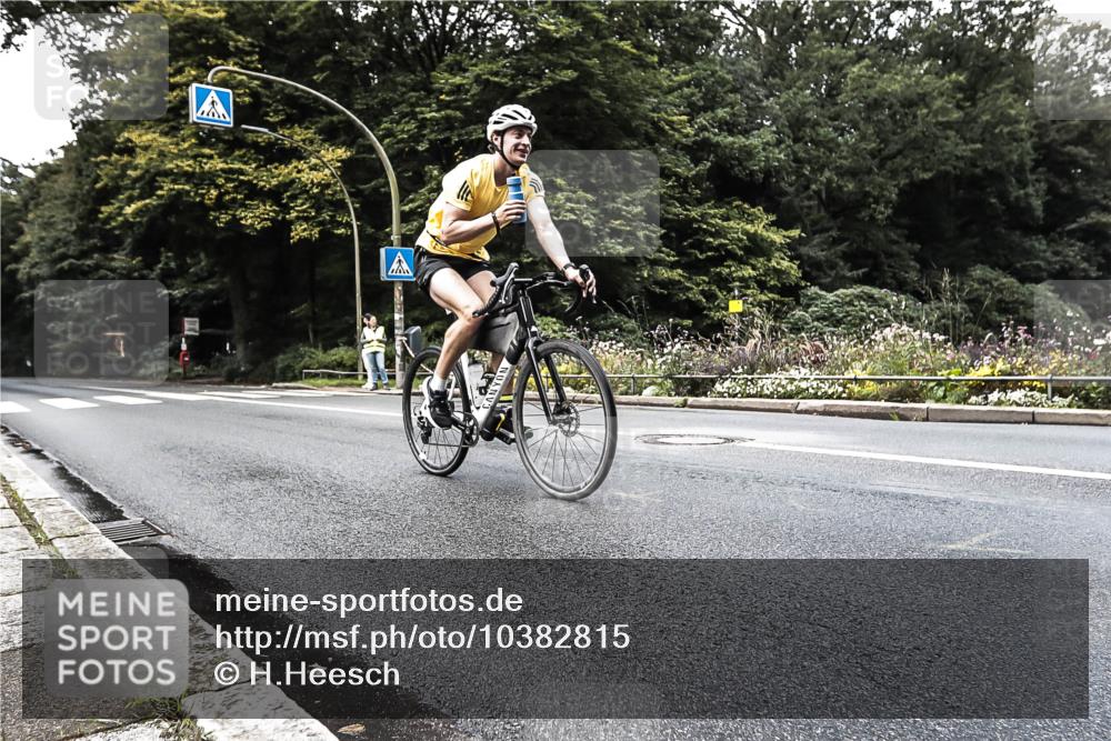 13.09.2026 - Stadtparktriathlon H.Heesch http://msf.ph/oto/10382815 13.09.2026 11:12:49 Radfahren 597, 702 meine-sportfotos.de