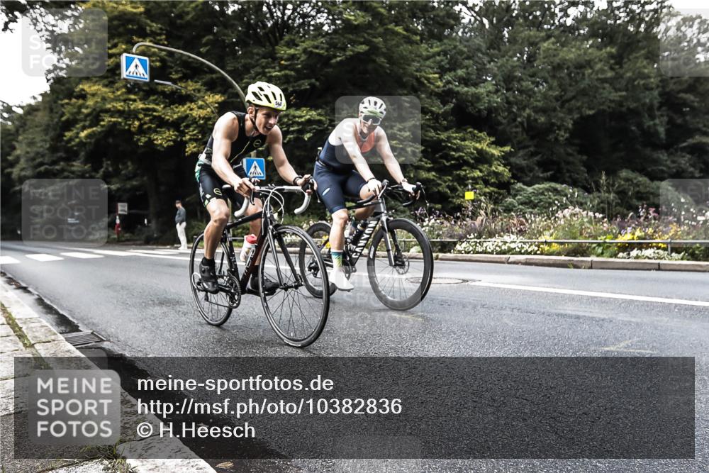 13.09.2026 - Stadtparktriathlon H.Heesch http://msf.ph/oto/10382836 13.09.2026 11:13:10 Radfahren 556, 560, 633, 644 meine-sportfotos.de