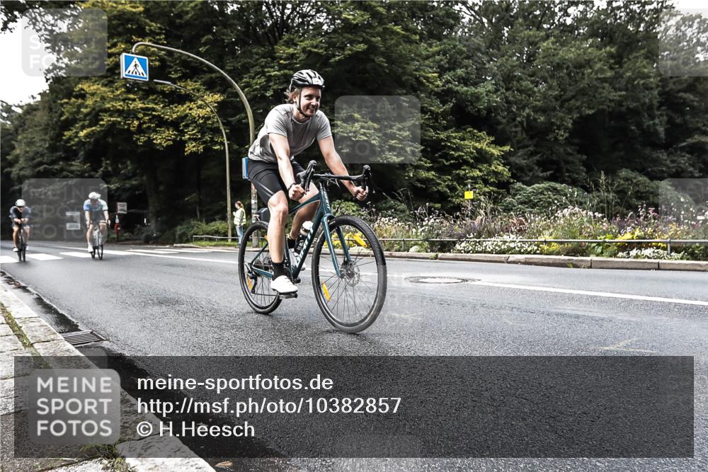 13.09.2026 - Stadtparktriathlon H.Heesch http://msf.ph/oto/10382857 13.09.2026 11:13:33 Radfahren 514, 621, 665, 686 meine-sportfotos.de