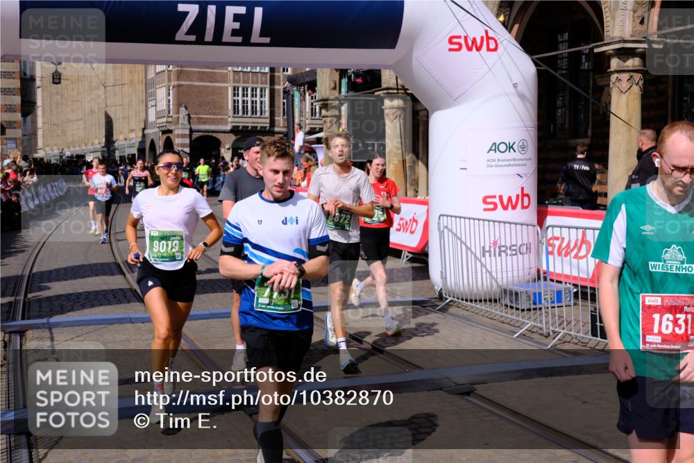 13.09.2026 - 21. swb-Marathon Bremen Tim E. http://msf.ph/oto/10382870 13.09.2026 13:18:53 Ziel 465, 2055, 2324, 2948, 3631, 4120, 4413, 4642, 5307, 5867, 6293, 6294, 6787, 6818, 7245, 7731, 8404, 8540, 8743, 8872, 9019, 9275, 9327, 9833 meine-sportfotos.de