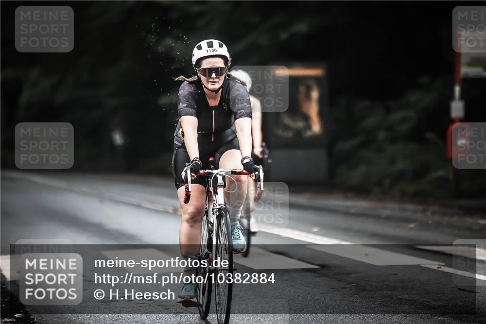 13.09.2026 - Stadtparktriathlon H.Heesch http://msf.ph/oto/10382884 13.09.2026 12:30:36 Radfahren 1026, 1156, 1163 meine-sportfotos.de