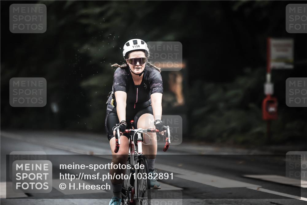13.09.2026 - Stadtparktriathlon H.Heesch http://msf.ph/oto/10382891 13.09.2026 12:30:36 Radfahren 1026, 1156, 1163 meine-sportfotos.de