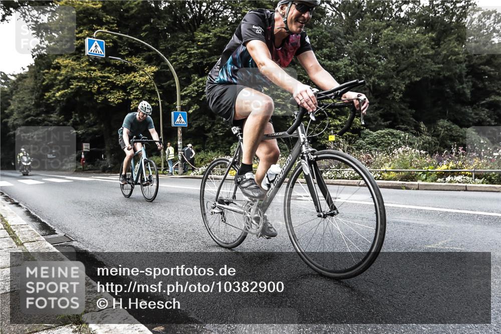 13.09.2026 - Stadtparktriathlon H.Heesch http://msf.ph/oto/10382900 13.09.2026 11:13:55 Radfahren 512, 687 meine-sportfotos.de