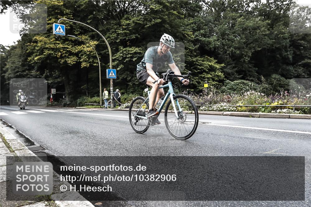 13.09.2026 - Stadtparktriathlon H.Heesch http://msf.ph/oto/10382906 13.09.2026 11:13:55 Radfahren 512, 687 meine-sportfotos.de