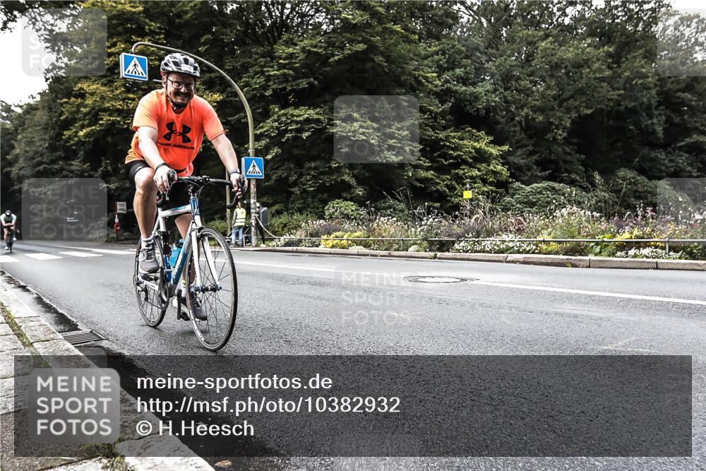 13.09.2026 - Stadtparktriathlon H.Heesch http://msf.ph/oto/10382932 13.09.2026 11:14:07 Radfahren 614, 658, 674 meine-sportfotos.de