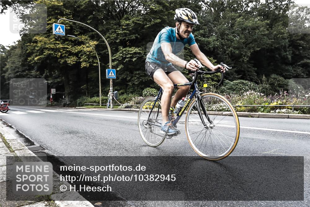 13.09.2026 - Stadtparktriathlon H.Heesch http://msf.ph/oto/10382945 13.09.2026 11:14:24 Radfahren 522 meine-sportfotos.de