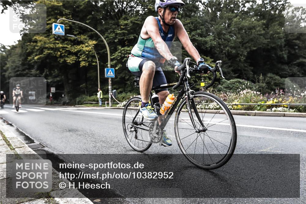 13.09.2026 - Stadtparktriathlon H.Heesch http://msf.ph/oto/10382952 13.09.2026 11:14:32 Radfahren 467, 559, 632 meine-sportfotos.de