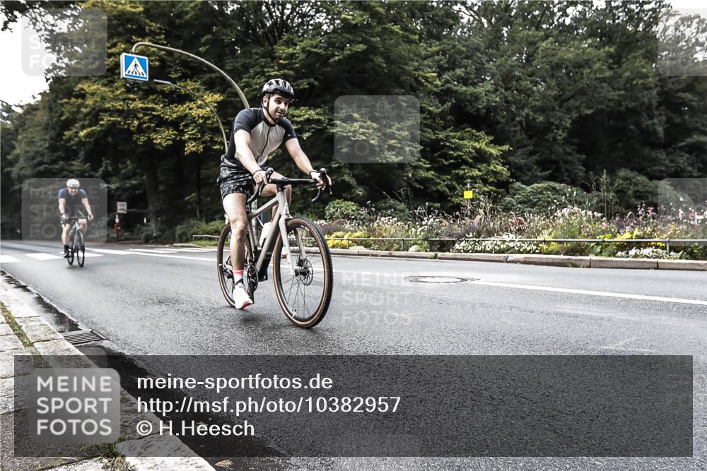 13.09.2026 - Stadtparktriathlon H.Heesch http://msf.ph/oto/10382957 13.09.2026 11:14:33 Radfahren 467, 559, 632 meine-sportfotos.de