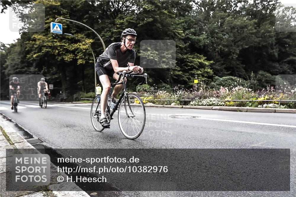13.09.2026 - Stadtparktriathlon H.Heesch http://msf.ph/oto/10382976 13.09.2026 11:14:41 Radfahren 476, 611, 646, 656 meine-sportfotos.de