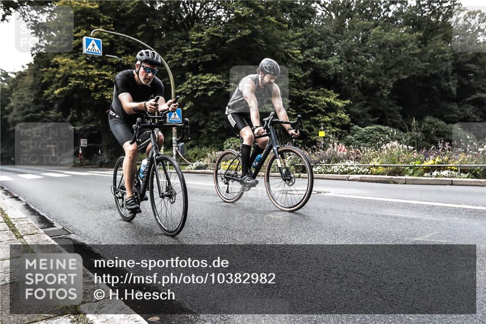 13.09.2026 - Stadtparktriathlon H.Heesch http://msf.ph/oto/10382982 13.09.2026 11:14:42 Radfahren 476, 611, 646, 656 meine-sportfotos.de