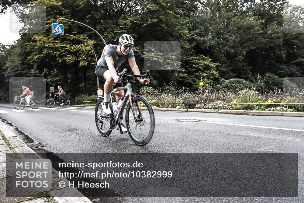 13.09.2026 - Stadtparktriathlon H.Heesch http://msf.ph/oto/10382999 13.09.2026 11:14:55 Radfahren 469, 699 meine-sportfotos.de