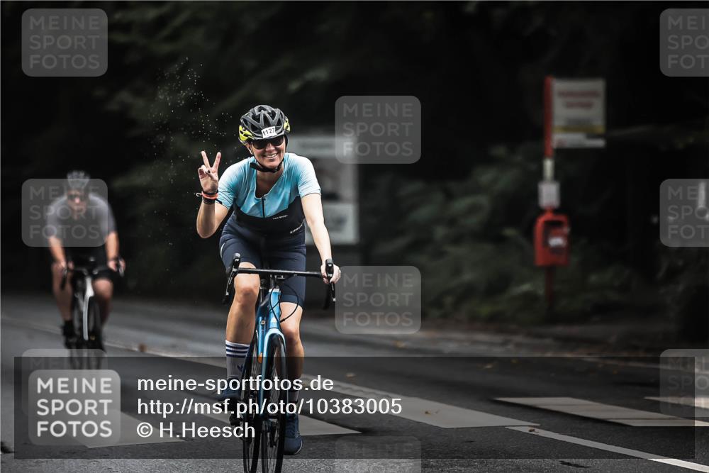 13.09.2026 - Stadtparktriathlon H.Heesch http://msf.ph/oto/10383005 13.09.2026 12:30:49 Radfahren 961, 1127 meine-sportfotos.de