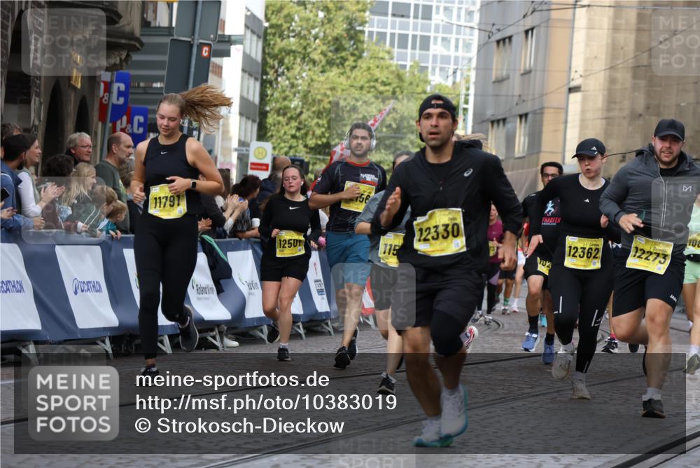 13.09.2026 - 21. swb-Marathon Bremen Strokosch-Dieckow http://msf.ph/oto/10383019 13.09.2026 11:05:42 Ziel 10186, 10411, 10432, 10576, 10697, 10717, 10802, 10995, 11102, 11146, 11157, 11218, 11314, 11326, 11334, 11387, 11394, 11521, 11571, 11572, 11616, 12011, 12055, 12079, 12080, 12251, 12330, 10018, 10168, 10305, 10382, 10619, 11024, 11132, 11164, 11477, 12186, 12378, 12523, 12528, 12773 meine-sportfotos.de