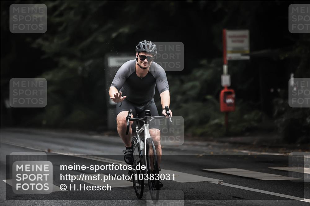 13.09.2026 - Stadtparktriathlon H.Heesch http://msf.ph/oto/10383031 13.09.2026 12:30:50 Radfahren 961, 1127 meine-sportfotos.de