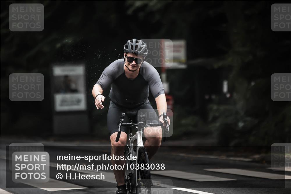 13.09.2026 - Stadtparktriathlon H.Heesch http://msf.ph/oto/10383038 13.09.2026 12:30:51 Radfahren 961, 1069, 1127 meine-sportfotos.de