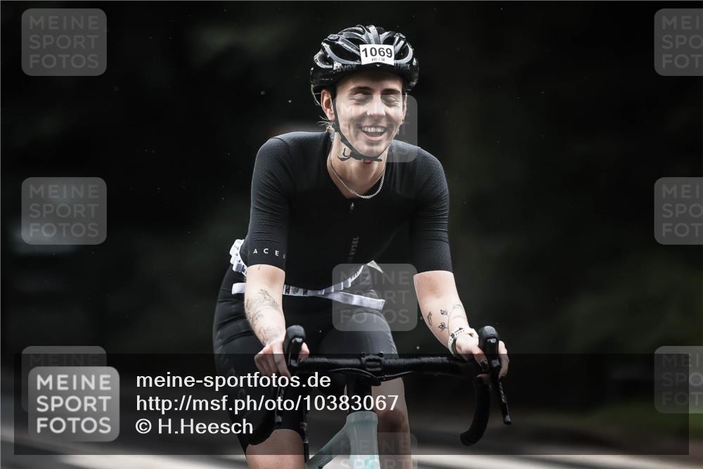13.09.2026 - Stadtparktriathlon H.Heesch http://msf.ph/oto/10383067 13.09.2026 12:30:57 Radfahren 1069, 1116 meine-sportfotos.de