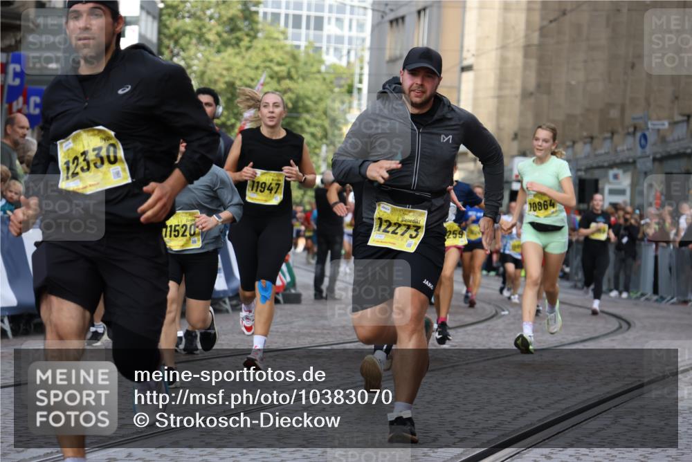 13.09.2026 - 21. swb-Marathon Bremen Strokosch-Dieckow http://msf.ph/oto/10383070 13.09.2026 11:05:43 Ziel 10186, 10411, 10432, 10576, 10697, 10717, 10802, 10995, 11102, 11146, 11157, 11218, 11314, 11326, 11334, 11387, 11394, 11521, 11571, 11572, 11616, 11724, 12011, 12055, 12079, 12080, 12251, 12273, 12330, 10018, 10168, 10305, 10382, 10619, 11024, 11132, 11164, 11477, 12186, 12378, 12523, 12528, 12773 meine-sportfotos.de
