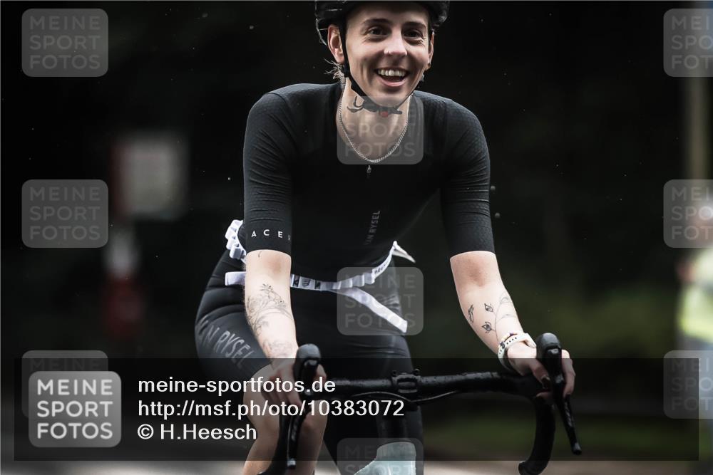 13.09.2026 - Stadtparktriathlon H.Heesch http://msf.ph/oto/10383072 13.09.2026 12:30:58 Radfahren 1069, 1116 meine-sportfotos.de