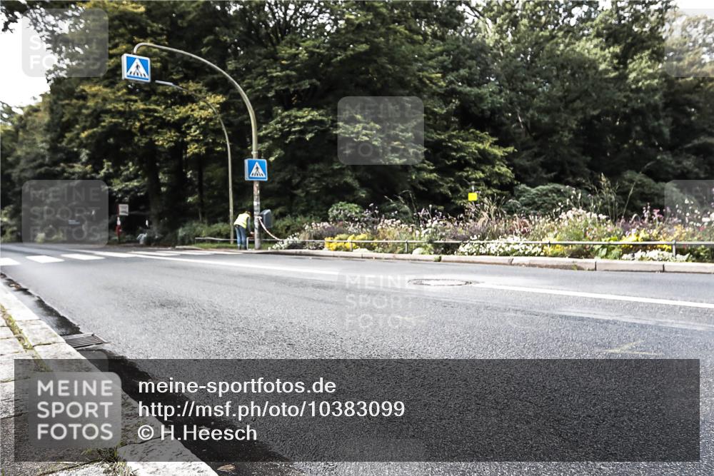 13.09.2026 - Stadtparktriathlon H.Heesch http://msf.ph/oto/10383099 13.09.2026 11:15:34 Radfahren 478, 677, 707 meine-sportfotos.de