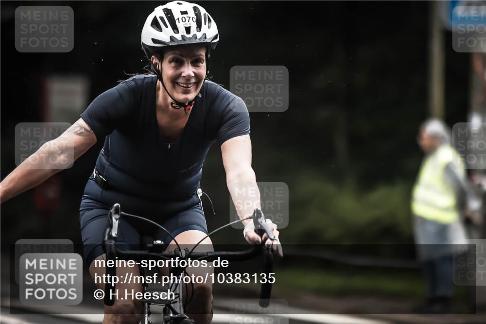 13.09.2026 - Stadtparktriathlon H.Heesch http://msf.ph/oto/10383135 13.09.2026 12:31:06 Radfahren 1022, 1070, 1116 meine-sportfotos.de