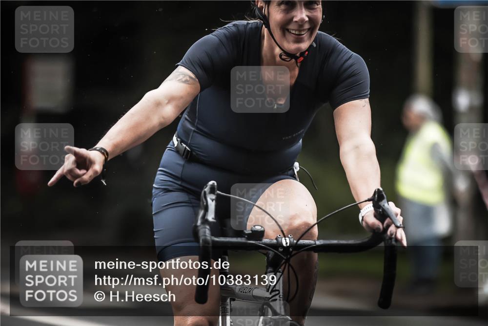 13.09.2026 - Stadtparktriathlon H.Heesch http://msf.ph/oto/10383139 13.09.2026 12:31:06 Radfahren 1022, 1070, 1116 meine-sportfotos.de