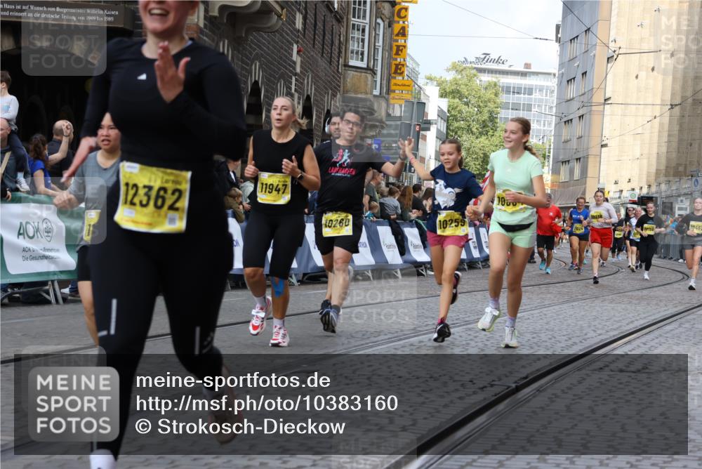 13.09.2026 - 21. swb-Marathon Bremen Strokosch-Dieckow http://msf.ph/oto/10383160 13.09.2026 11:05:46 Ziel 10186, 10411, 10432, 10697, 10717, 10802, 11146, 11314, 11334, 11387, 11394, 11521, 11571, 11572, 11724, 11892, 12055, 12251, 12273, 12330, 12362, 10018, 10305, 10382, 10619, 11132, 11164, 11477, 12186, 12378, 12523, 12528 meine-sportfotos.de