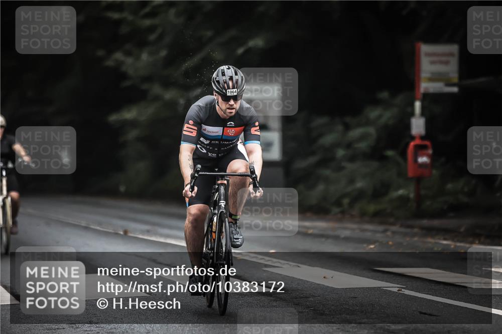 13.09.2026 - Stadtparktriathlon H.Heesch http://msf.ph/oto/10383172 13.09.2026 12:31:18 Radfahren 1064, 1082 meine-sportfotos.de
