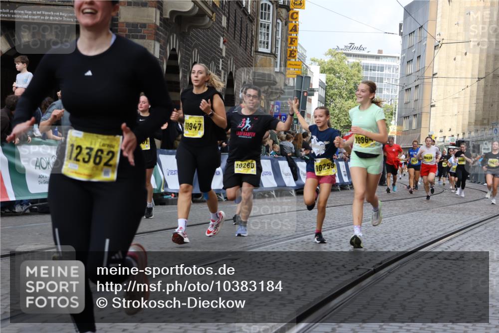 13.09.2026 - 21. swb-Marathon Bremen Strokosch-Dieckow http://msf.ph/oto/10383184 13.09.2026 11:05:46 Ziel 10186, 10411, 10432, 10697, 10717, 10802, 11146, 11314, 11334, 11387, 11394, 11521, 11571, 11572, 11724, 11892, 12055, 12251, 12273, 12330, 12362, 10018, 10305, 10382, 10619, 11132, 11164, 11477, 12186, 12378, 12523, 12528 meine-sportfotos.de