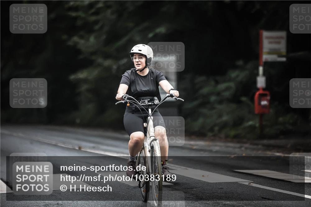 13.09.2026 - Stadtparktriathlon H.Heesch http://msf.ph/oto/10383189 13.09.2026 12:31:22 Radfahren 1011, 1064, 1082 meine-sportfotos.de