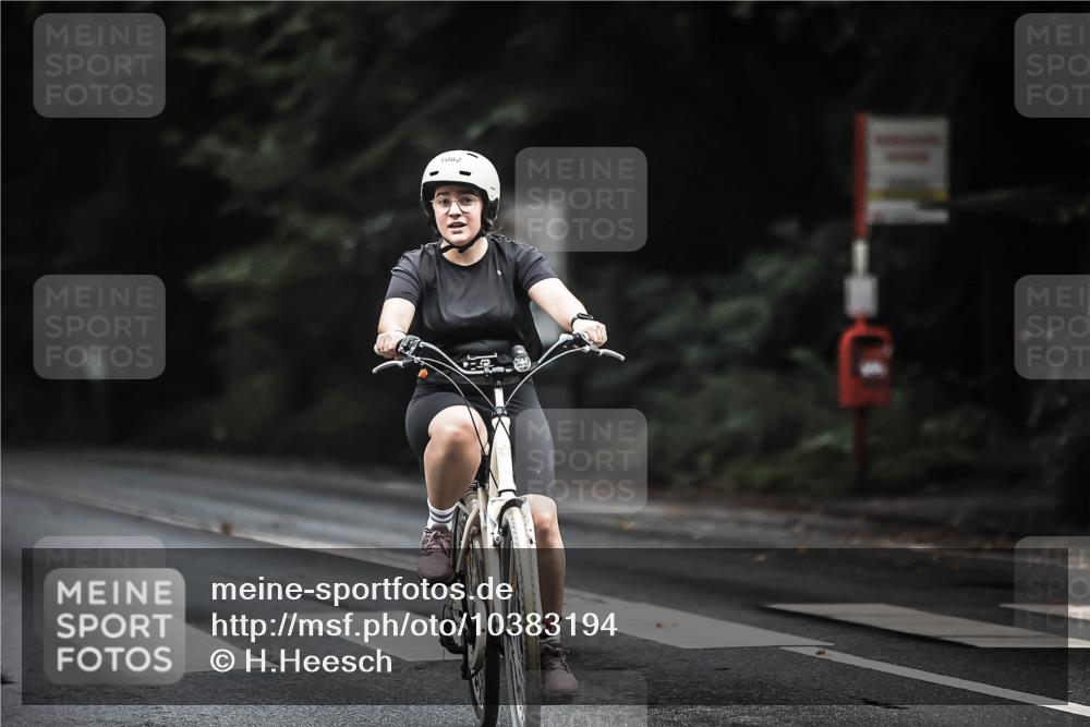 13.09.2026 - Stadtparktriathlon H.Heesch http://msf.ph/oto/10383194 13.09.2026 12:31:22 Radfahren 1011, 1064, 1082 meine-sportfotos.de