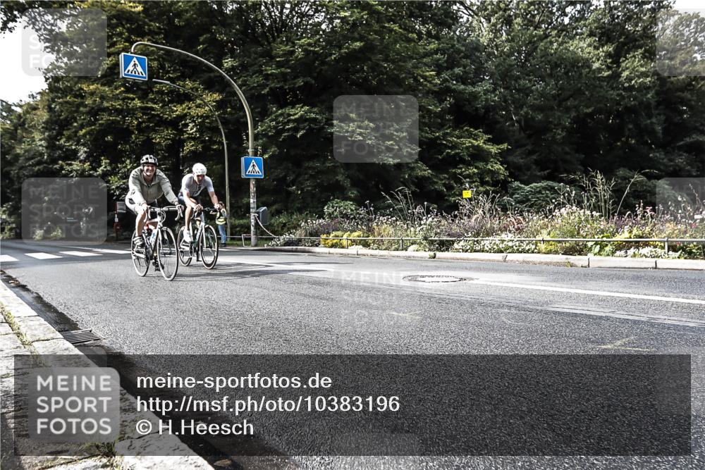 13.09.2026 - Stadtparktriathlon H.Heesch http://msf.ph/oto/10383196 13.09.2026 11:15:44 Radfahren 671, 774 meine-sportfotos.de