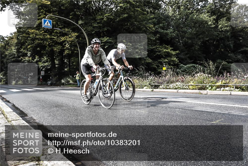 13.09.2026 - Stadtparktriathlon H.Heesch http://msf.ph/oto/10383201 13.09.2026 11:15:44 Radfahren 671, 774 meine-sportfotos.de