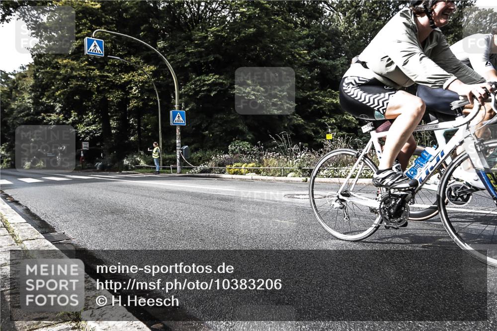 13.09.2026 - Stadtparktriathlon H.Heesch http://msf.ph/oto/10383206 13.09.2026 11:15:44 Radfahren 671, 774 meine-sportfotos.de