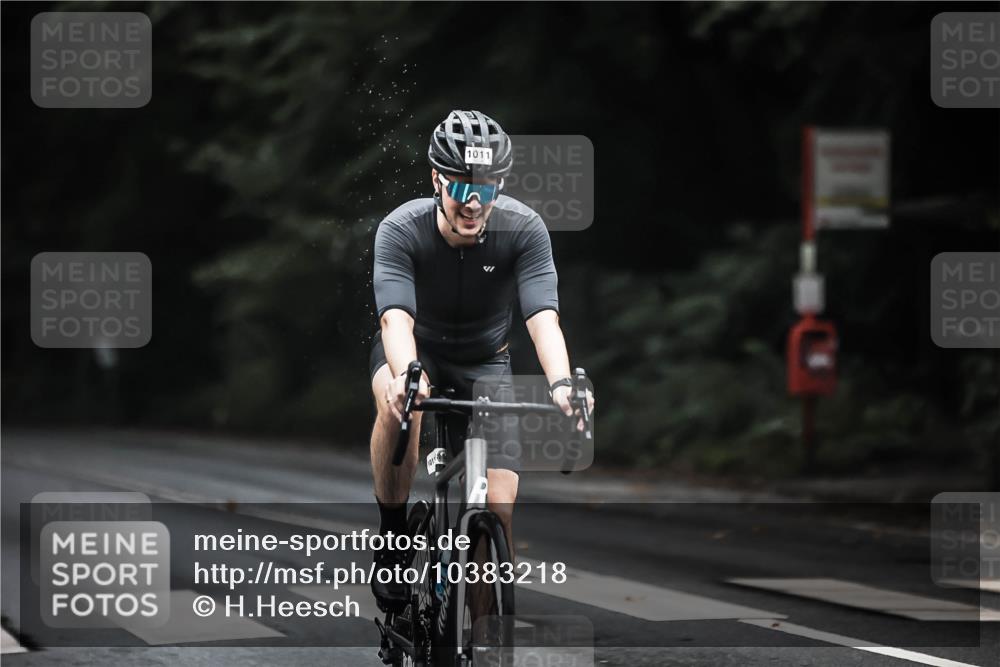 13.09.2026 - Stadtparktriathlon H.Heesch http://msf.ph/oto/10383218 13.09.2026 12:31:29 Radfahren 1011, 1049, 1082 meine-sportfotos.de