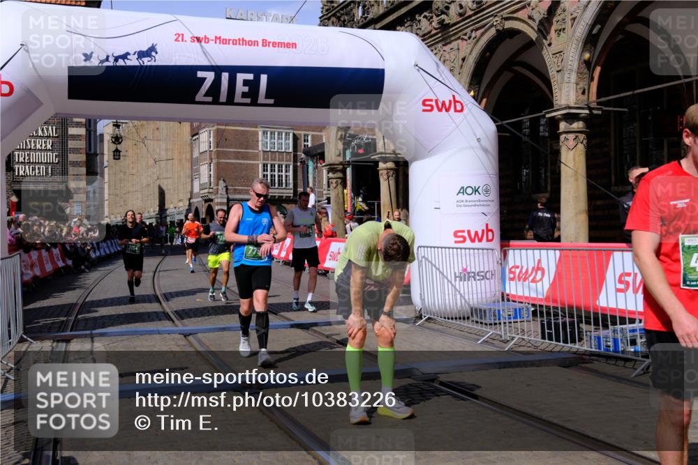 13.09.2026 - 21. swb-Marathon Bremen Tim E. http://msf.ph/oto/10383226 13.09.2026 13:19:19 Ziel 307, 2007, 2390, 4819, 4857, 4916, 5277, 6137, 6310, 7154, 7602, 7647, 7686, 7791, 9512, 13184 meine-sportfotos.de