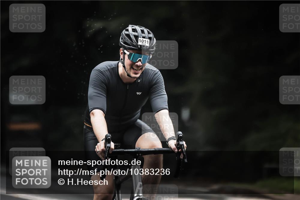 13.09.2026 - Stadtparktriathlon H.Heesch http://msf.ph/oto/10383236 13.09.2026 12:31:29 Radfahren 1011, 1049, 1082 meine-sportfotos.de