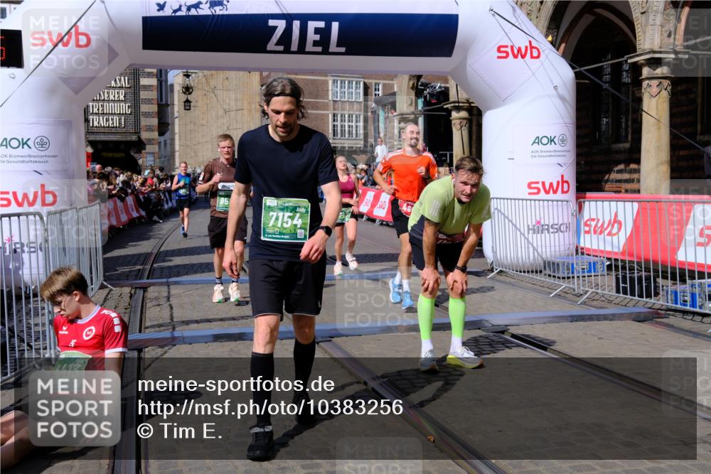 13.09.2026 - 21. swb-Marathon Bremen Tim E. http://msf.ph/oto/10383256 13.09.2026 13:19:24 Ziel 189, 666, 1599, 2007, 2390, 2535, 4819, 4857, 5172, 6137, 6310, 6633, 7154, 7647, 7686, 7791, 9512, 13184 meine-sportfotos.de