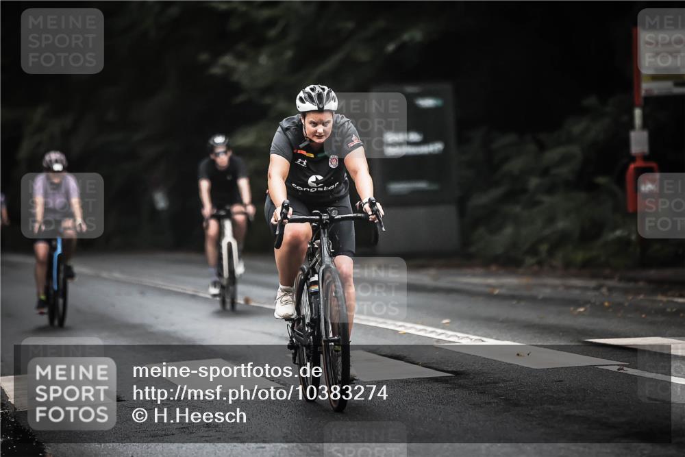 13.09.2026 - Stadtparktriathlon H.Heesch http://msf.ph/oto/10383274 13.09.2026 12:31:38 Radfahren 969, 1044, 1049, 1084, 1135, 1160 meine-sportfotos.de
