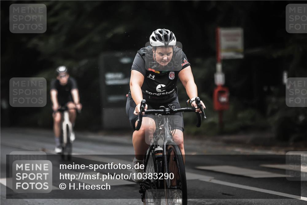 13.09.2026 - Stadtparktriathlon H.Heesch http://msf.ph/oto/10383290 13.09.2026 12:31:39 Radfahren 969, 1044, 1049, 1084, 1135, 1160 meine-sportfotos.de