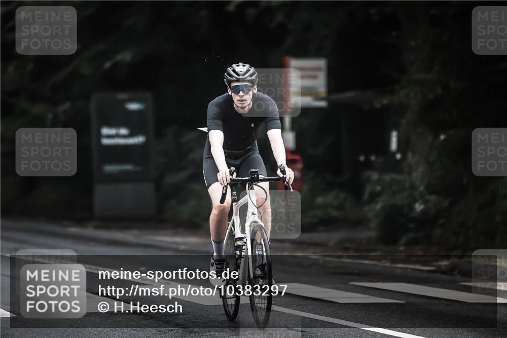13.09.2026 - Stadtparktriathlon H.Heesch http://msf.ph/oto/10383297 13.09.2026 12:31:40 Radfahren 969, 1044, 1084, 1111, 1135, 1160 meine-sportfotos.de