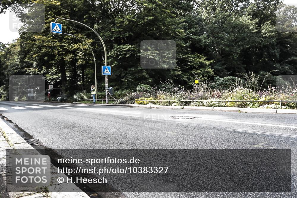 13.09.2026 - Stadtparktriathlon H.Heesch http://msf.ph/oto/10383327 13.09.2026 11:15:53 Radfahren 698 meine-sportfotos.de